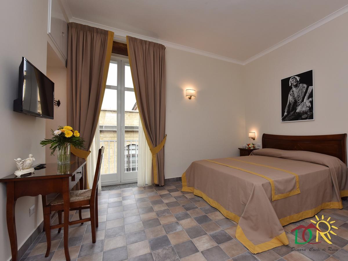 Dimora Conte Di Ruvo Bed & Breakfast เนเปิลส์ ภายนอก รูปภาพ